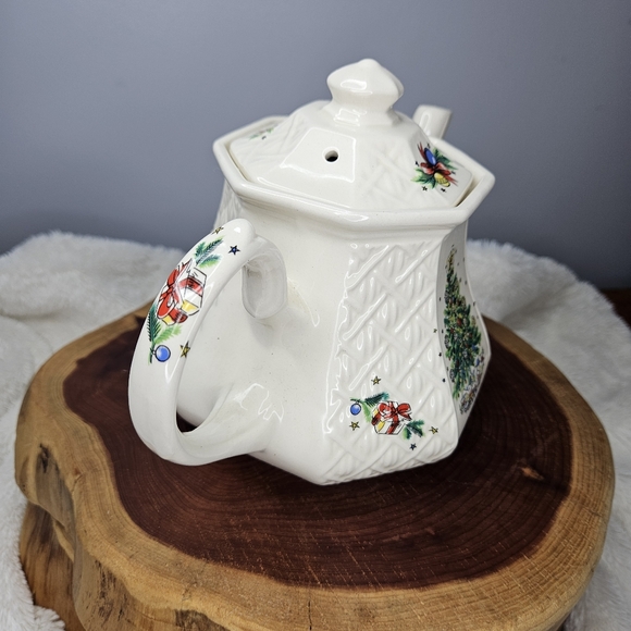 Sadler England Christmas Eve Vintage Teapot - Picture 7 of 16